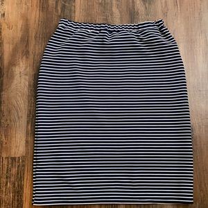 The Klassy girl boutique pencil/midi skirt!